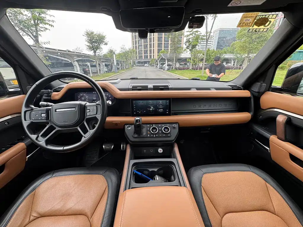 Land Rover Defender — фото 19