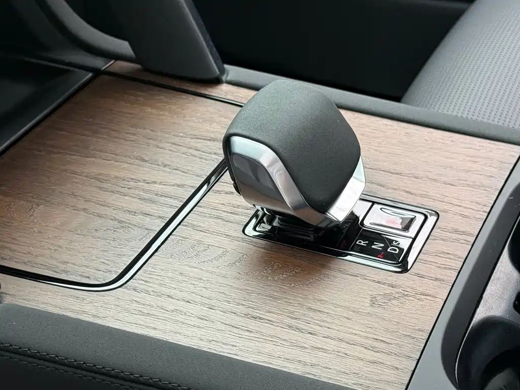 Land Rover Discovery Sport — фото 17