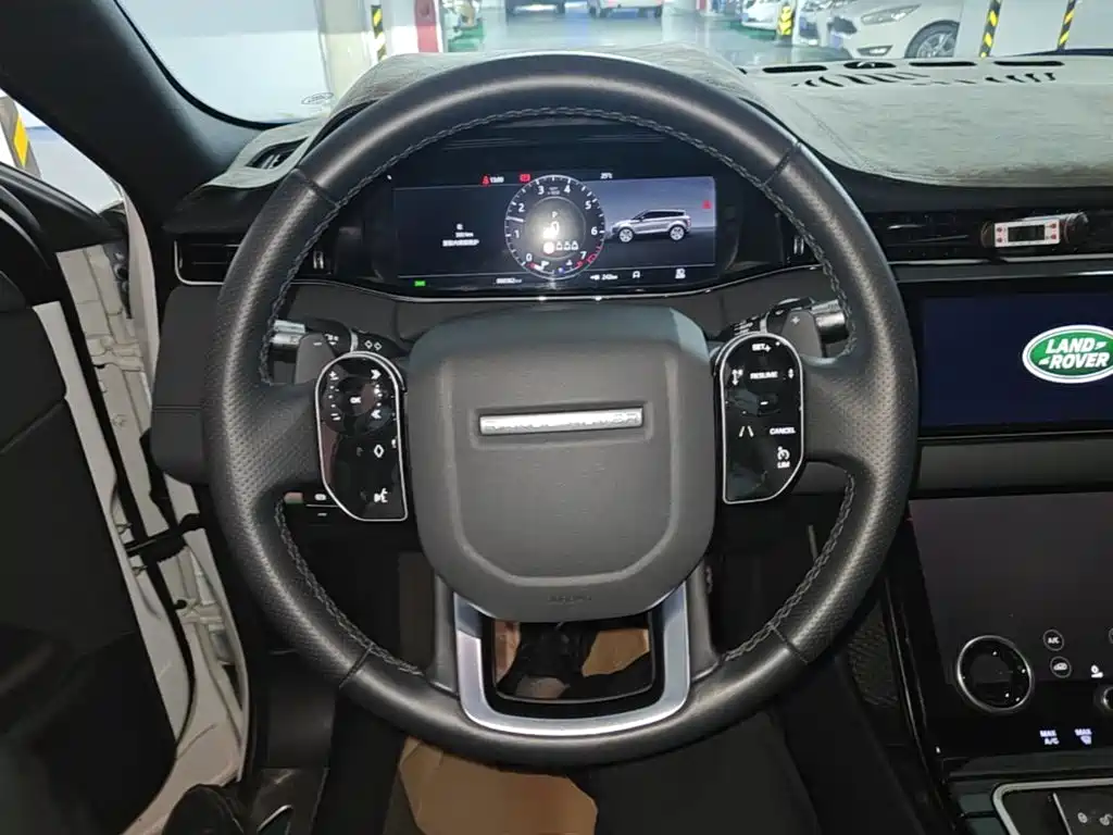 Land Rover Evoque — фото 11