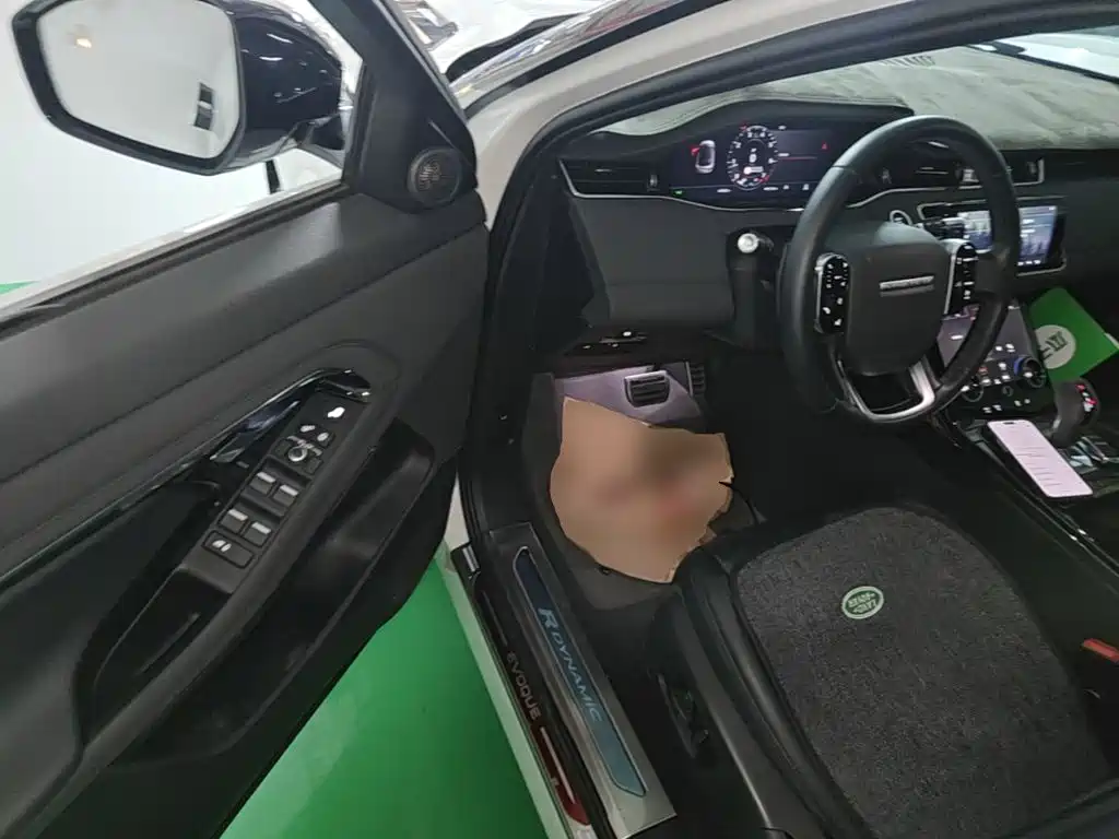 Land Rover Evoque — фото 16