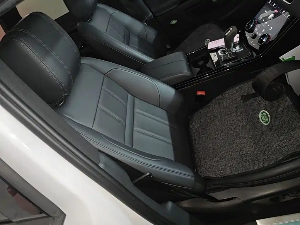 Land Rover Evoque — фото 25