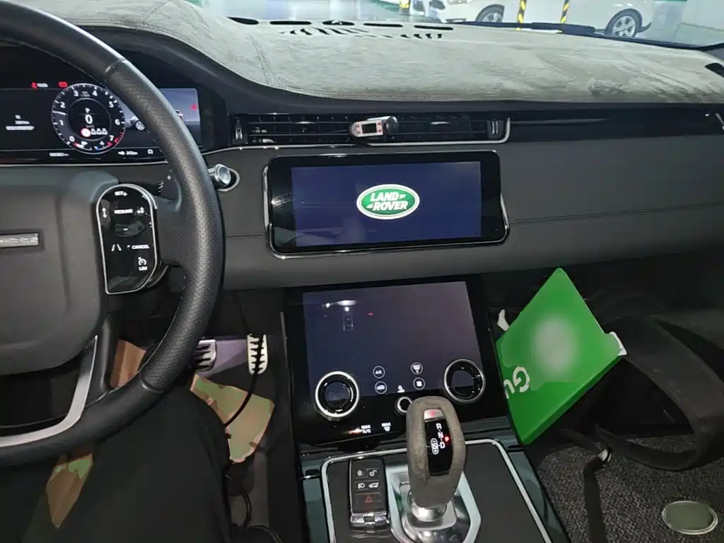 Land Rover Evoque — фото 10