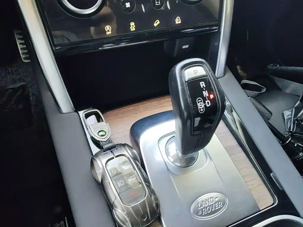 Land Rover Discovery Sport — фото 14