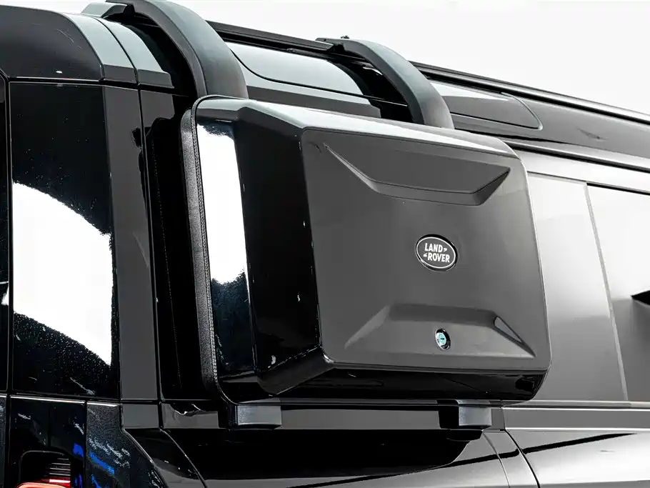 Land Rover Defender — фото 10