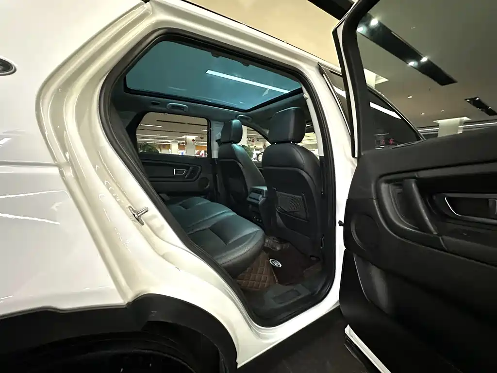 Land Rover Discovery Sport — фото 19