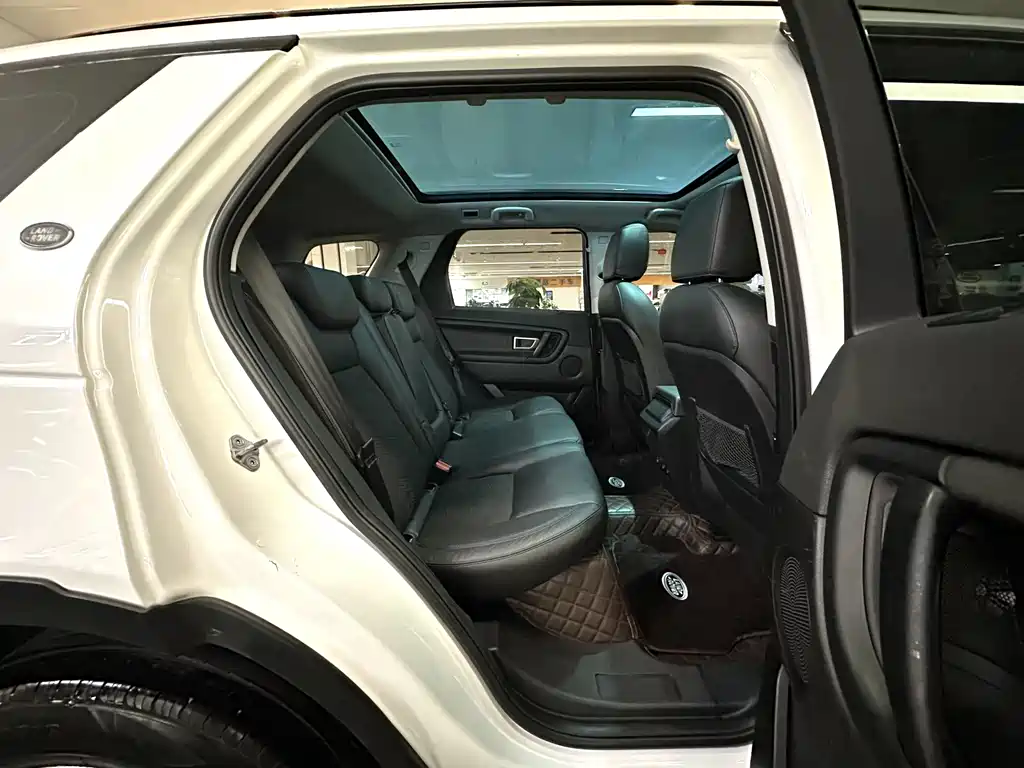 Land Rover Discovery Sport — фото 20