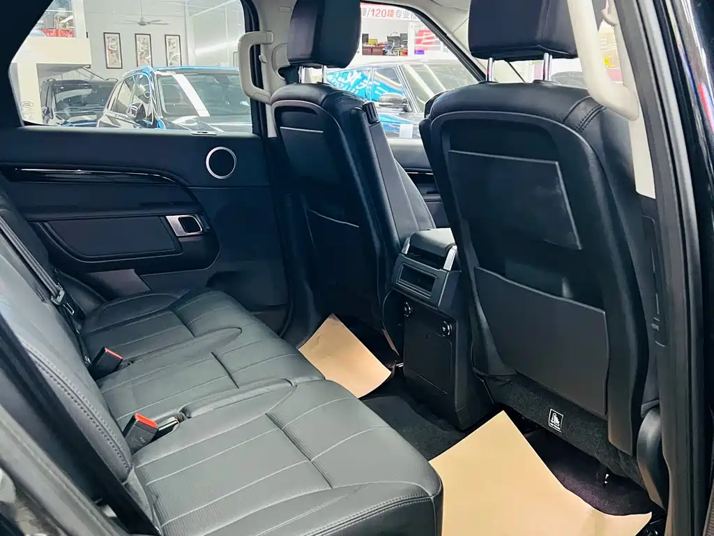 Land Rover Discovery — фото 11