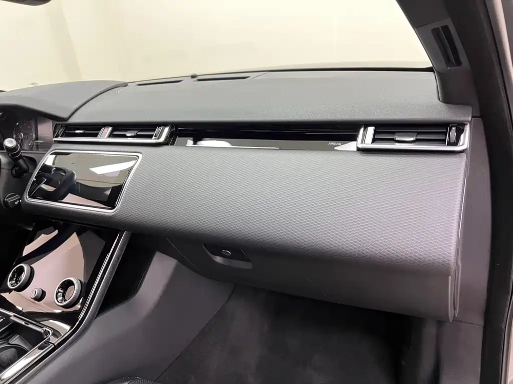 Land Rover Velar — фото 26