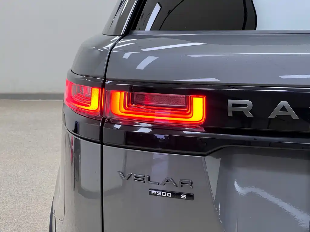 Land Rover Velar — фото 39