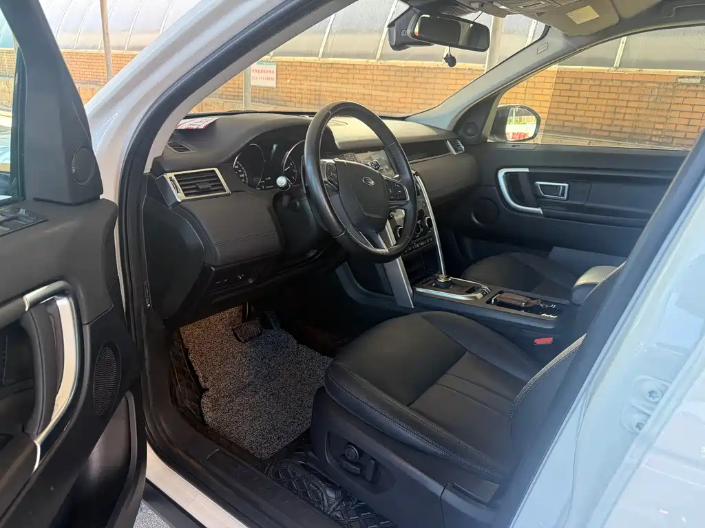 Land Rover Discovery Sport — фото 12
