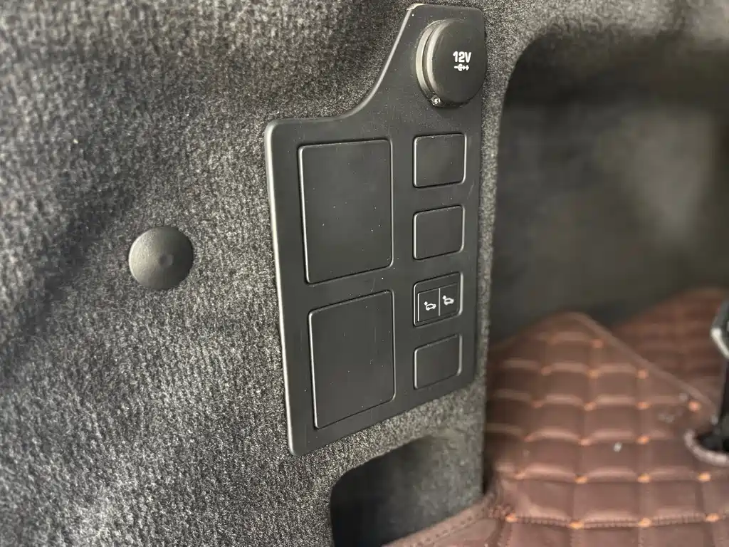 Land Rover Discovery — фото 21