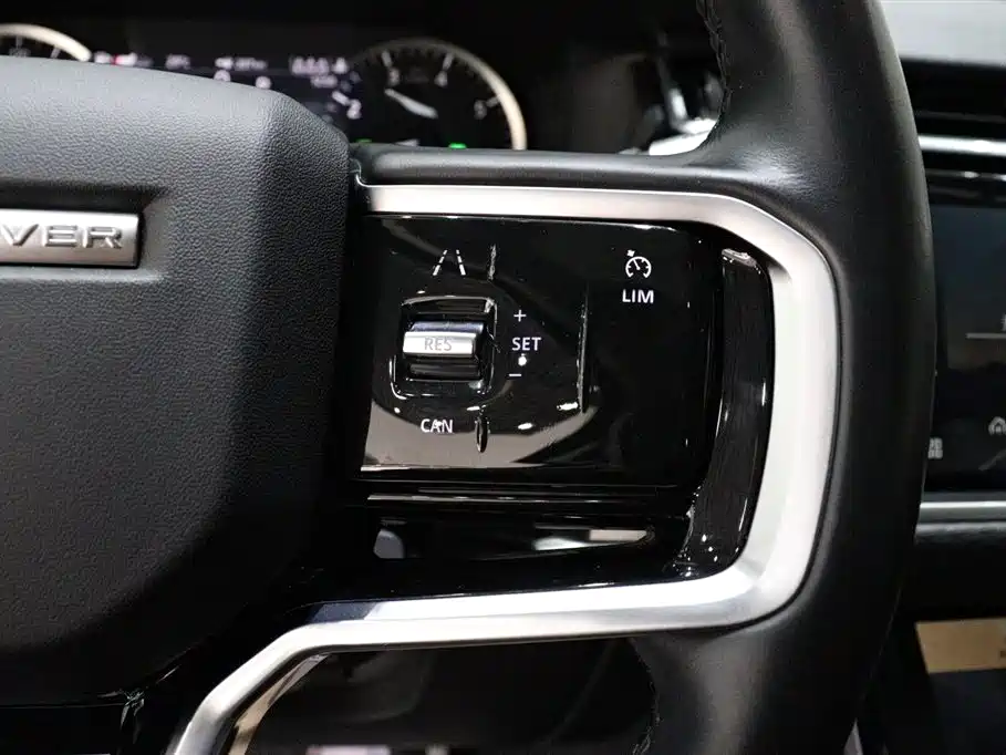 Land Rover Velar — фото 14