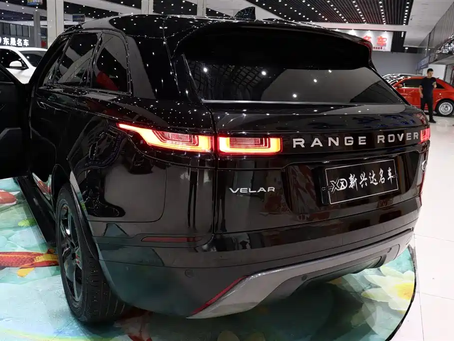 Land Rover Velar — фото 22