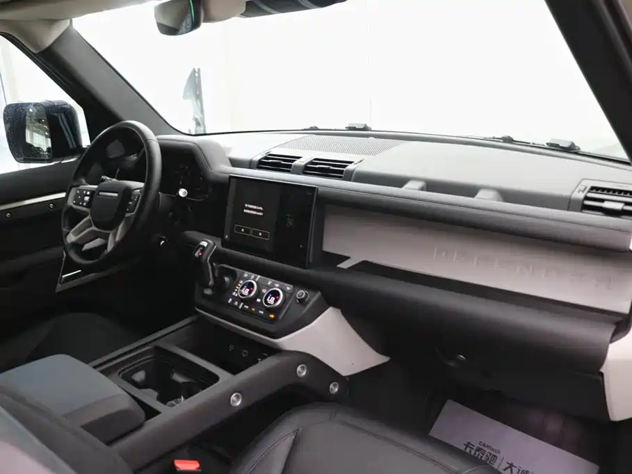 Land Rover Defender — фото 23