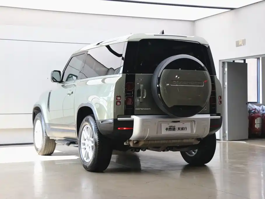Land Rover Defender — фото 34
