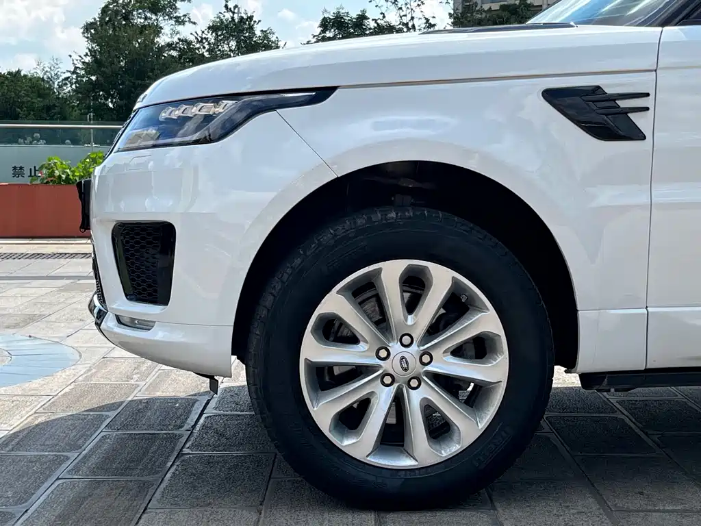 Land Rover Sport — фото 26