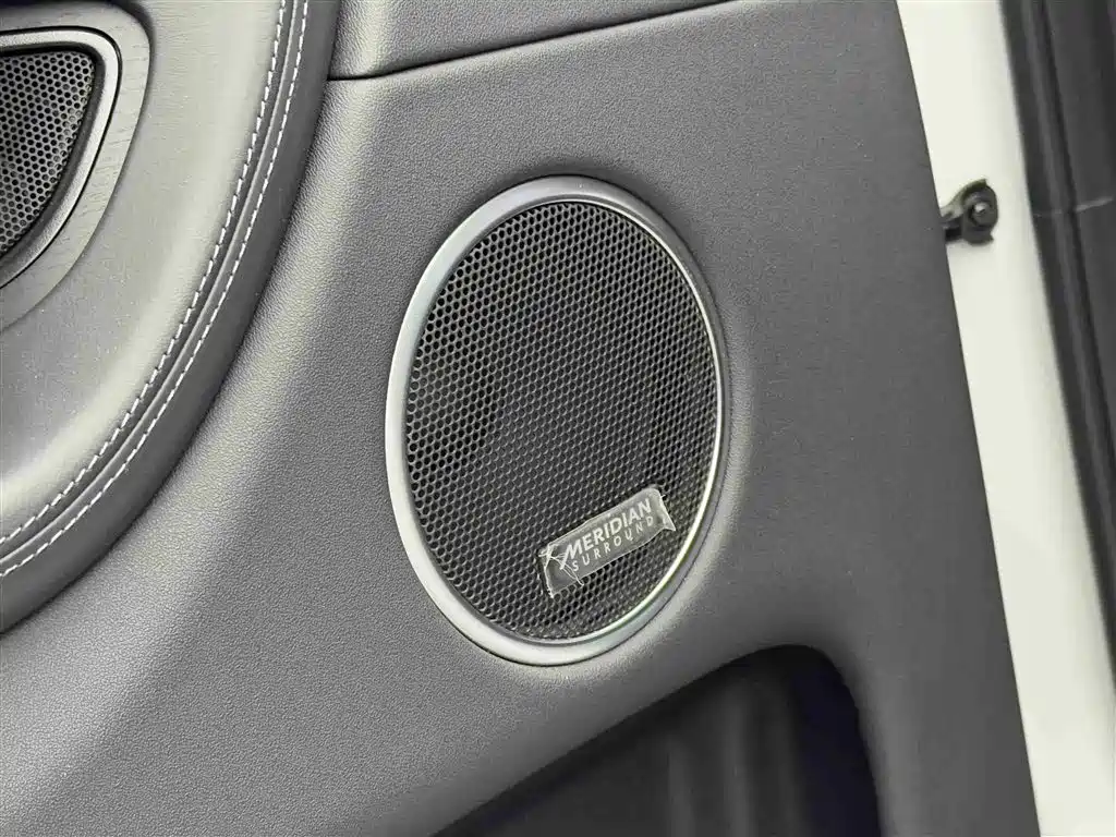 Land Rover Discovery Sport — фото 15