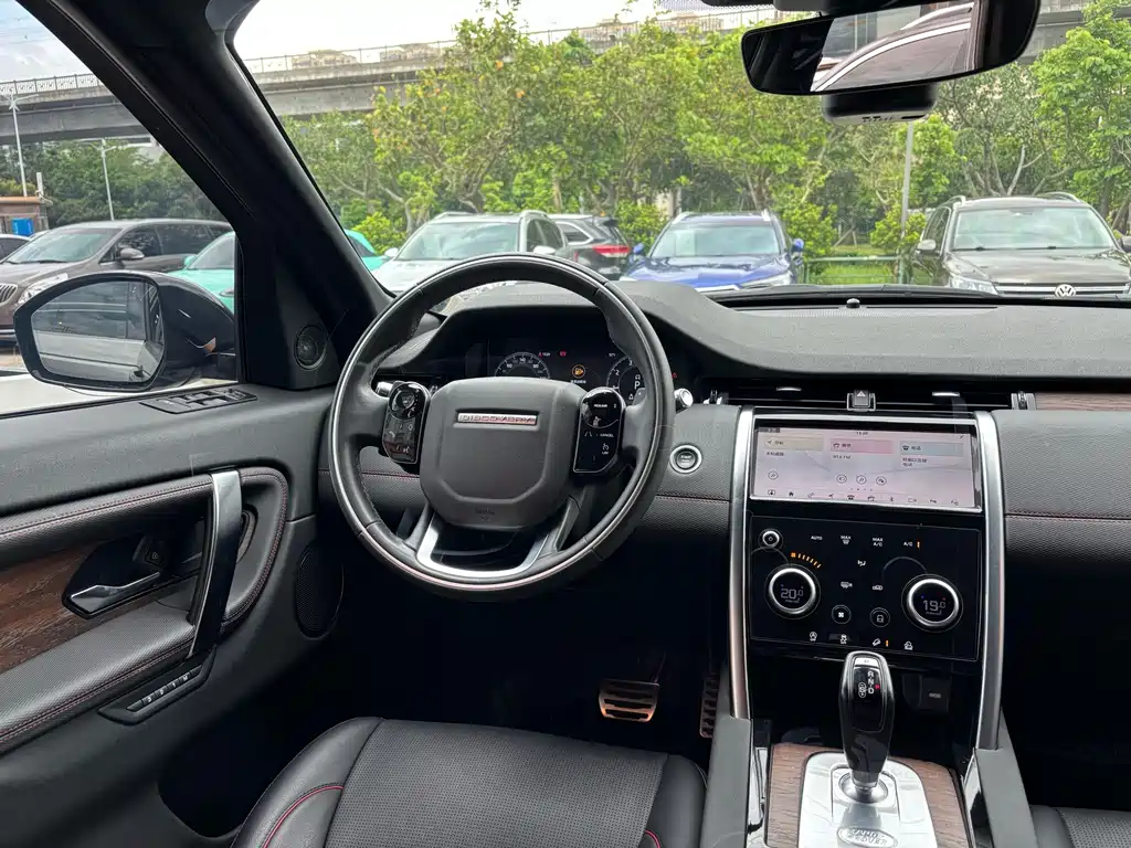Land Rover Discovery Sport — фото 15