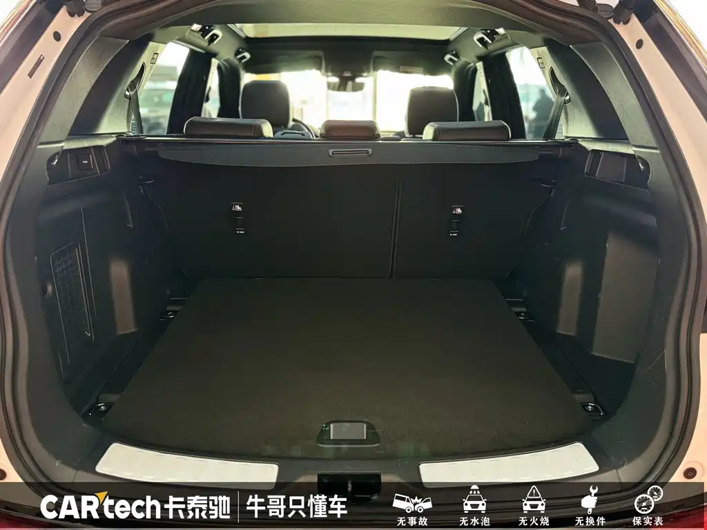 Land Rover Discovery Sport — фото 21
