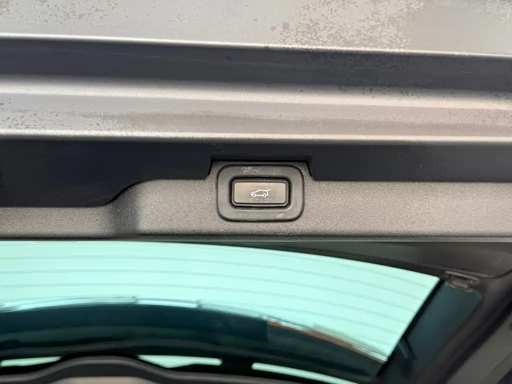 Land Rover Discovery — фото 18