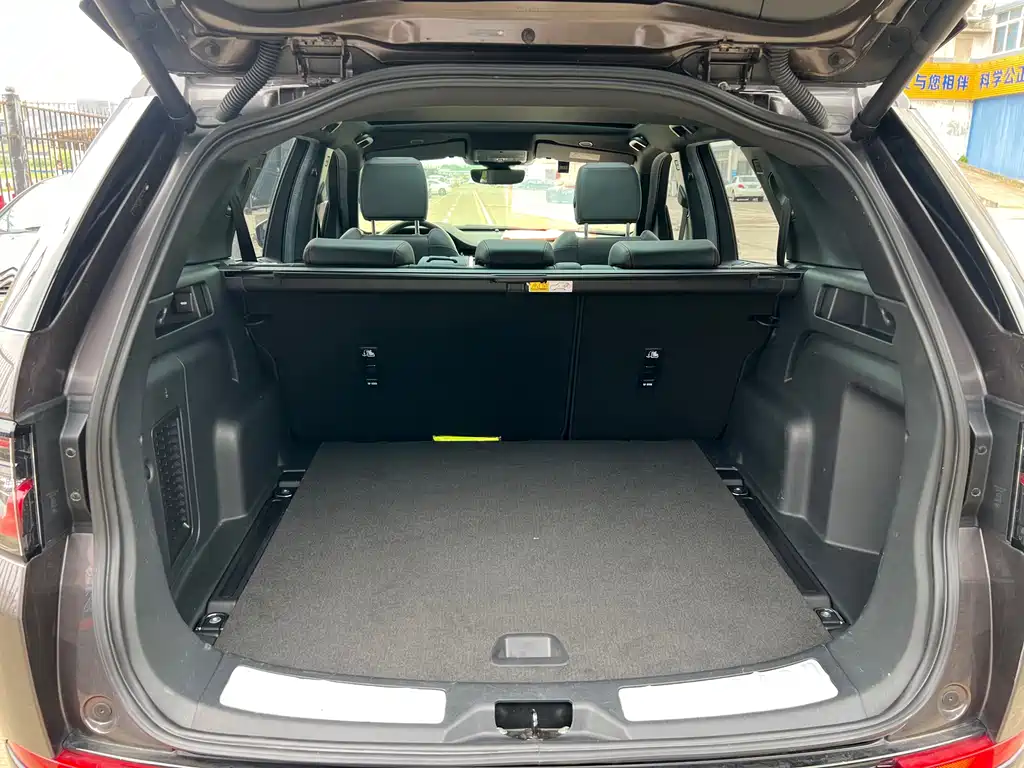 Land Rover Discovery Sport — фото 21