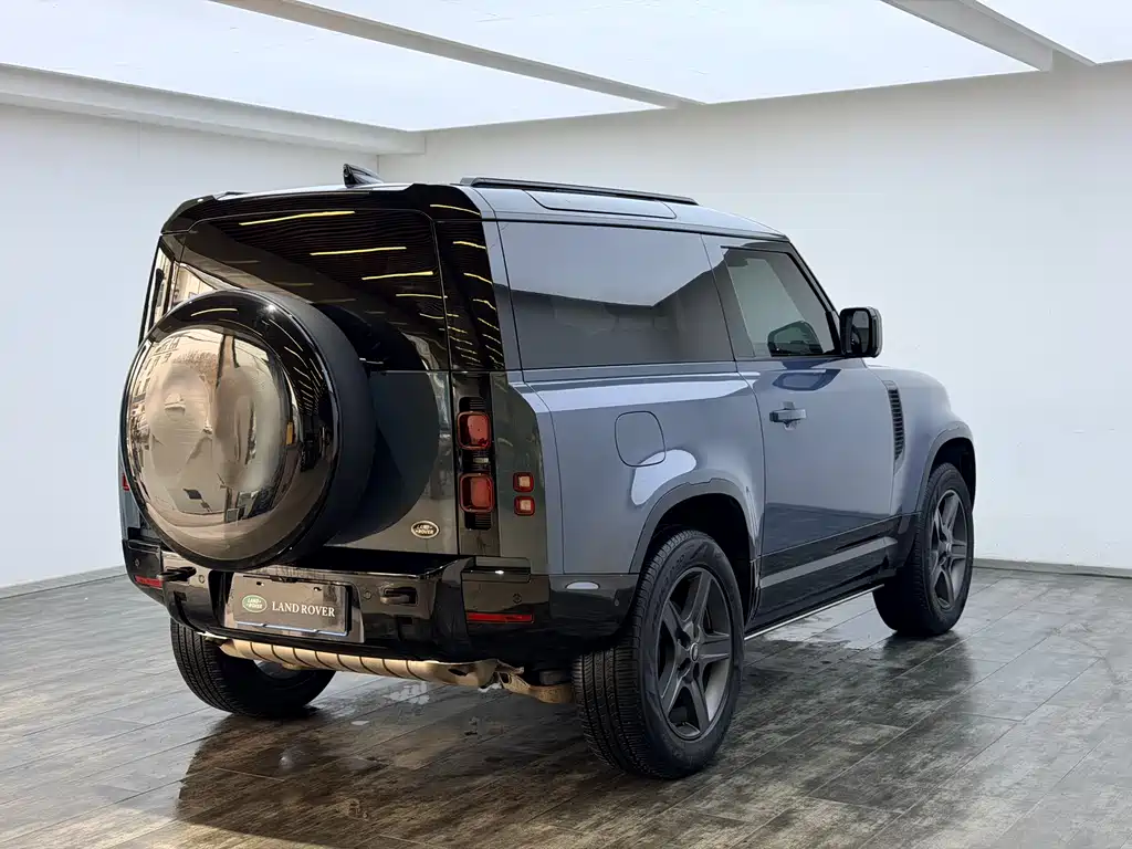 Land Rover Defender — фото 6