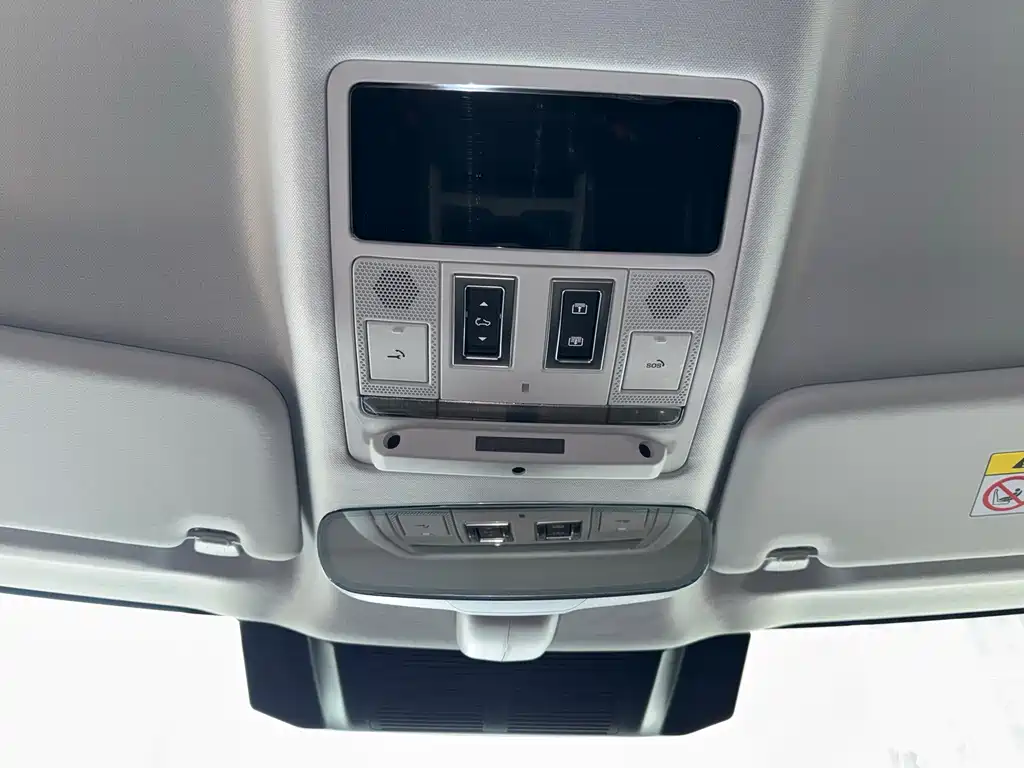 Land Rover Defender — фото 18
