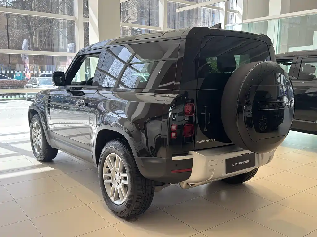 Land Rover Defender — фото 4