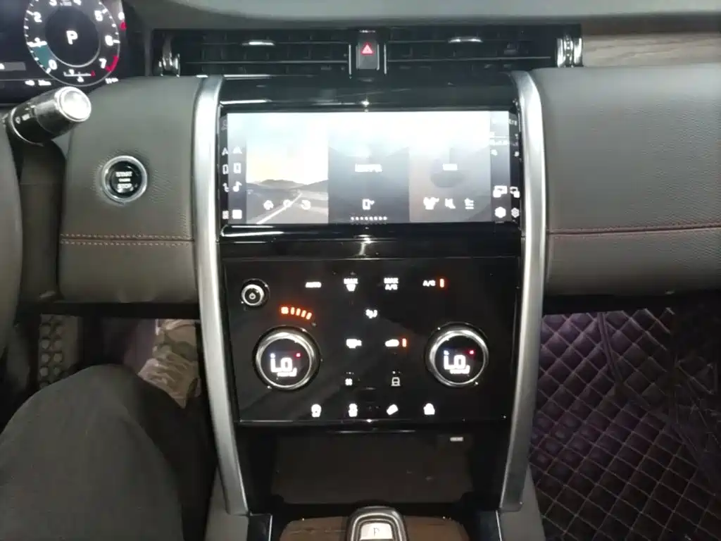 Land Rover Discovery Sport — фото 13