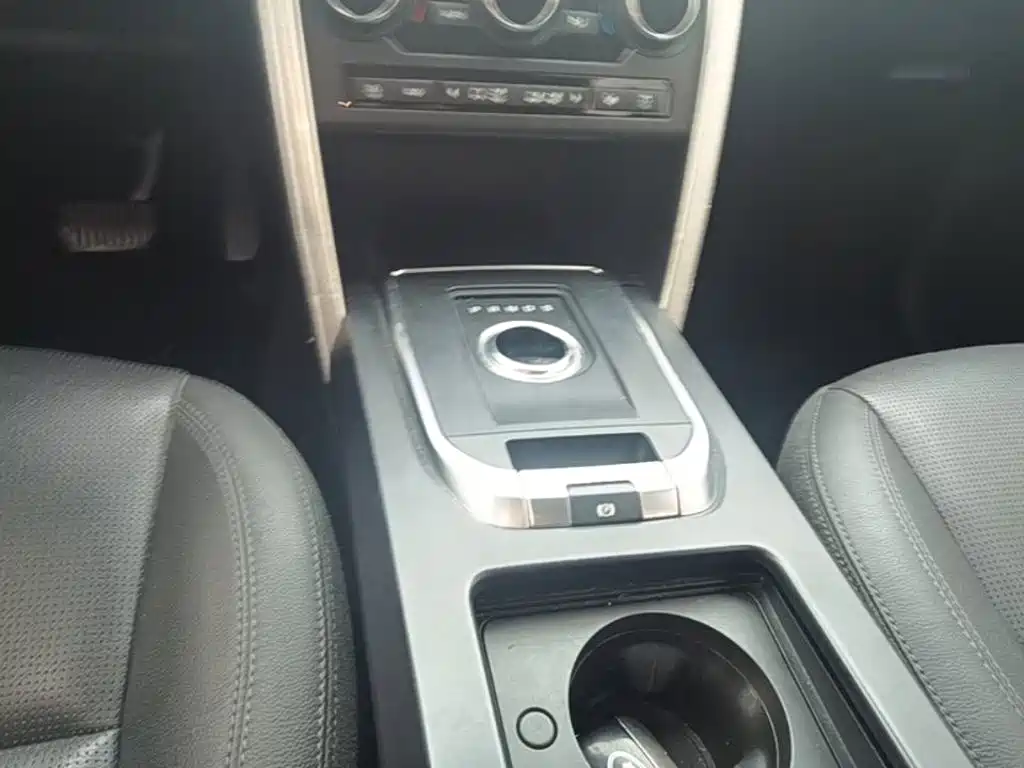 Land Rover Discovery Sport — фото 14