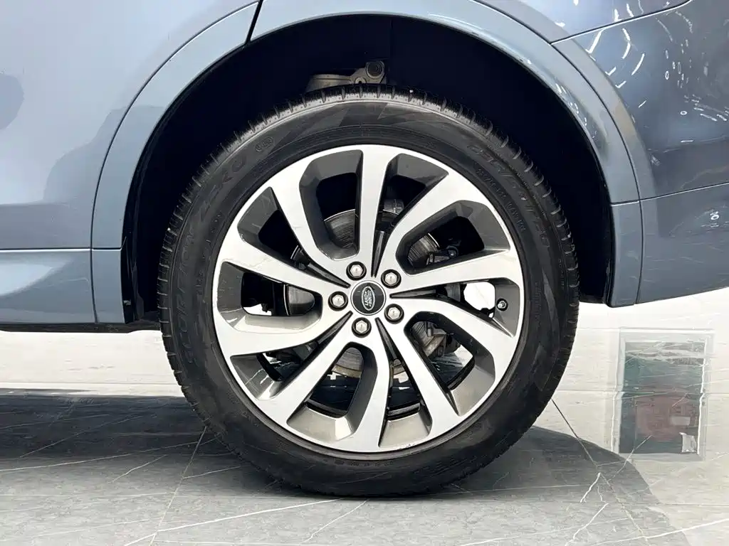 Land Rover Discovery Sport — фото 13