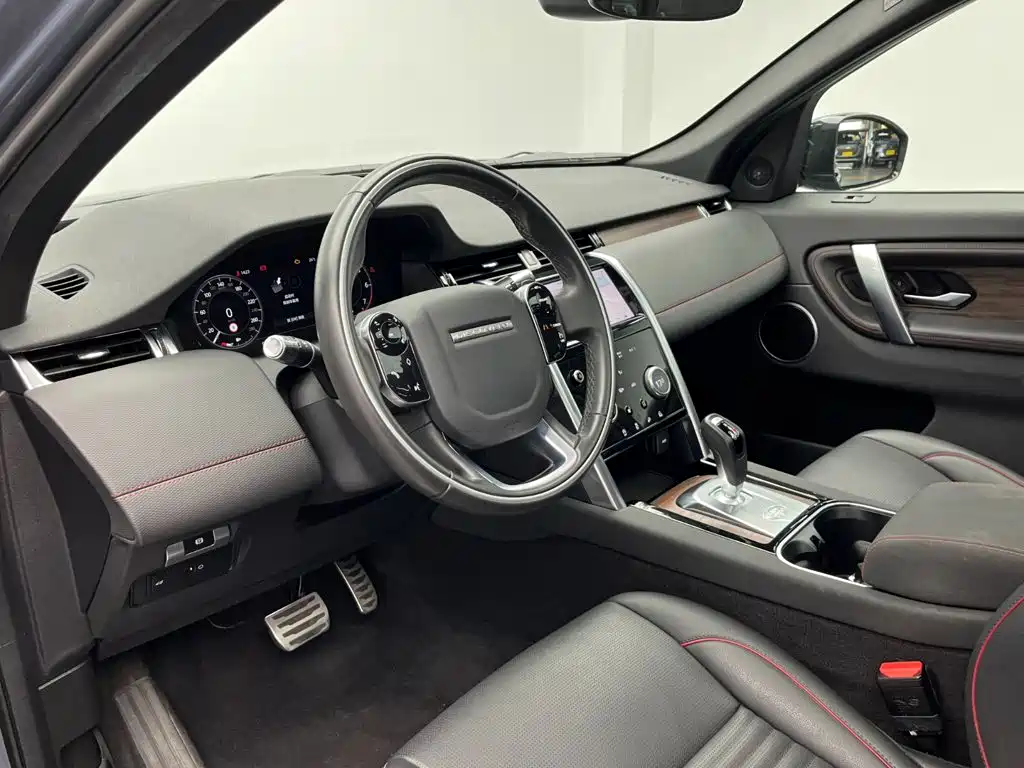 Land Rover Discovery Sport — фото 16