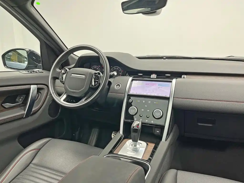 Land Rover Discovery Sport — фото 23