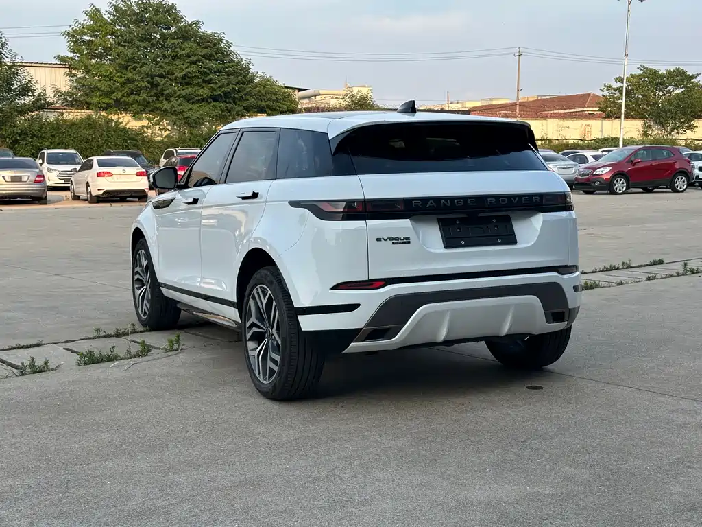 Land Rover Evoque — фото 11