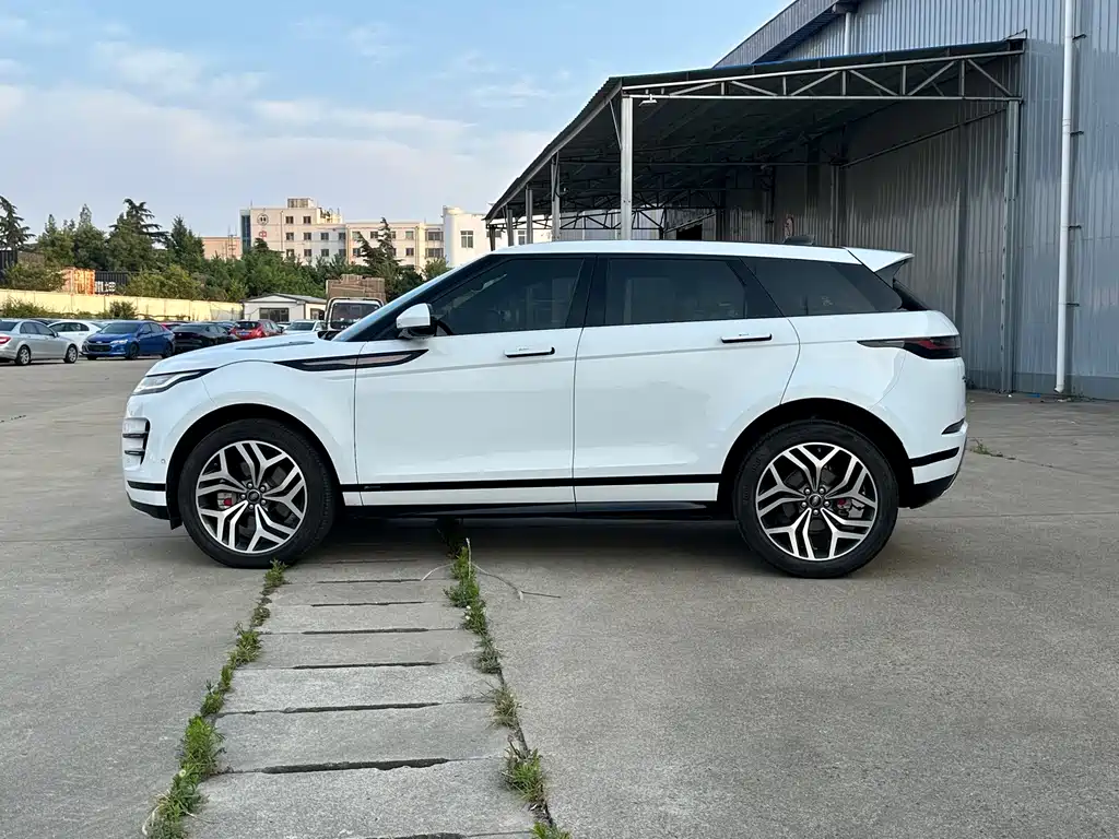 Land Rover Evoque — фото 12