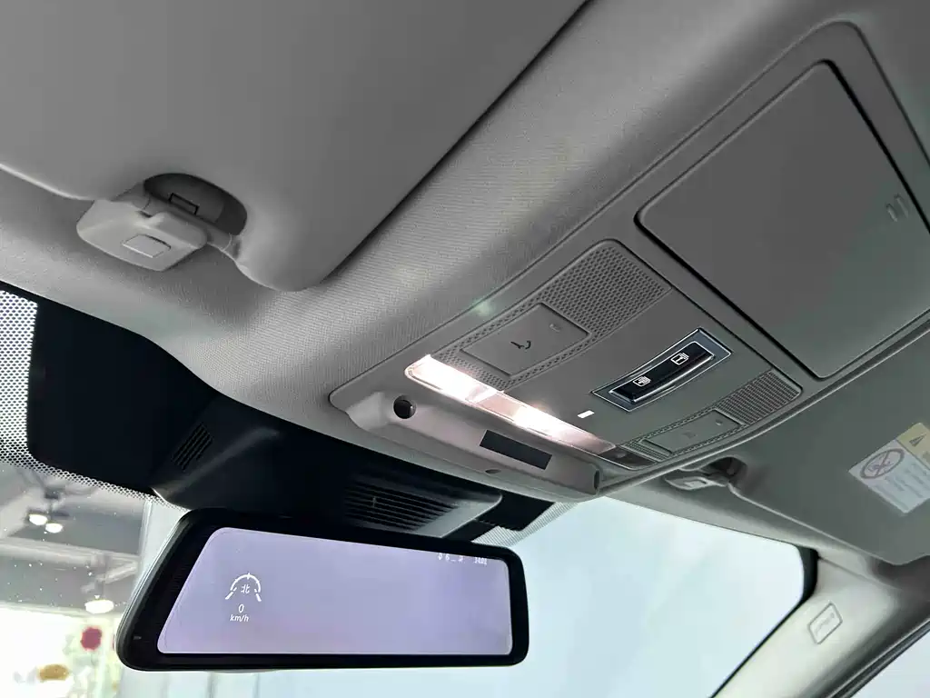 Land Rover Discovery Sport — фото 13