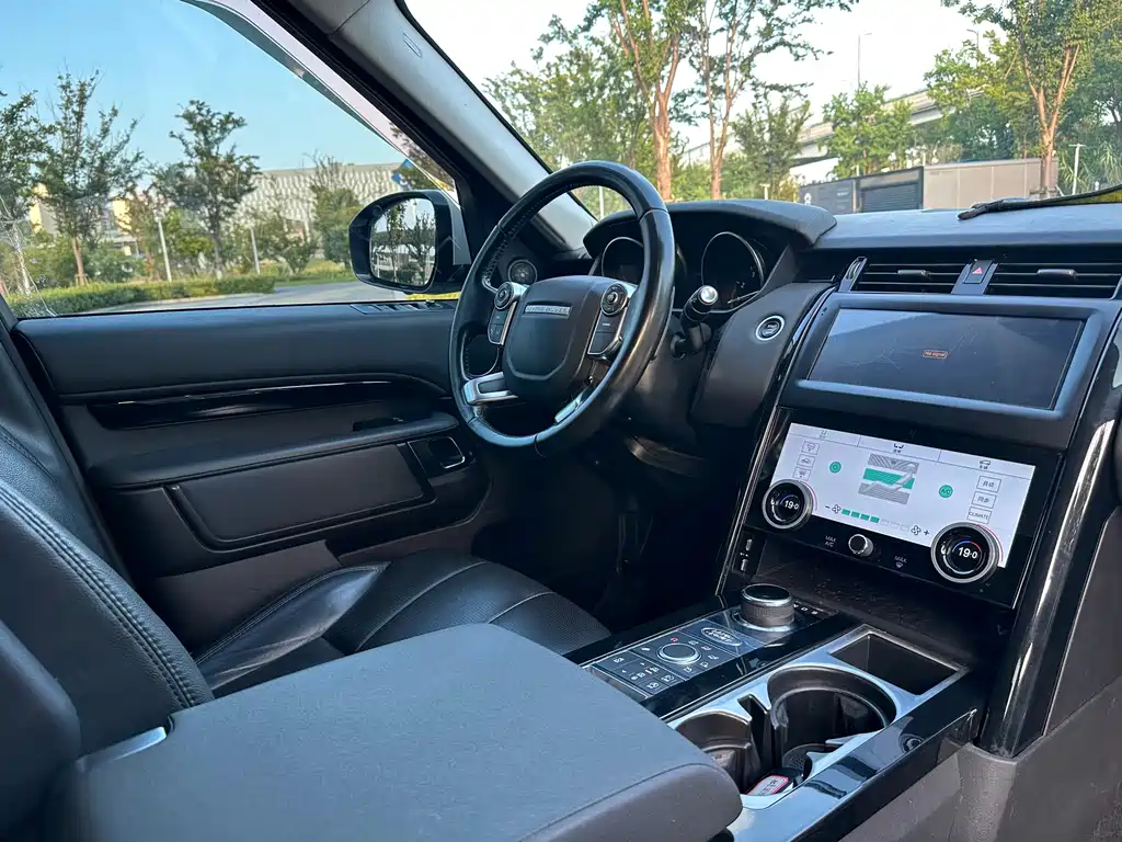 Land Rover Discovery — фото 11