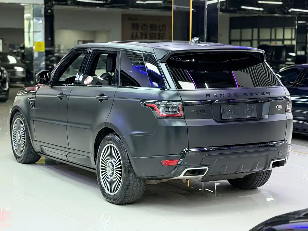 Land Rover Sport PHEV — фото 9
