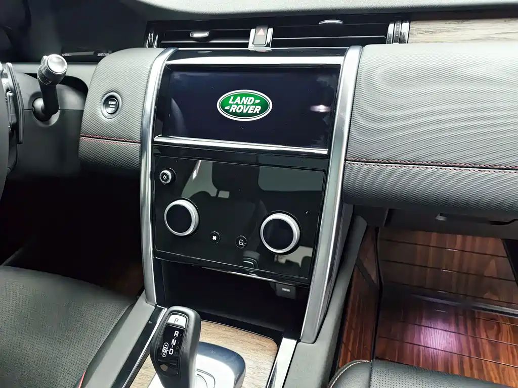 Land Rover Discovery Sport — фото 21