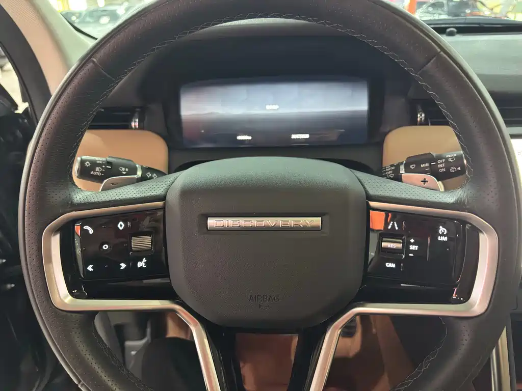 Land Rover Discovery Sport — фото 13