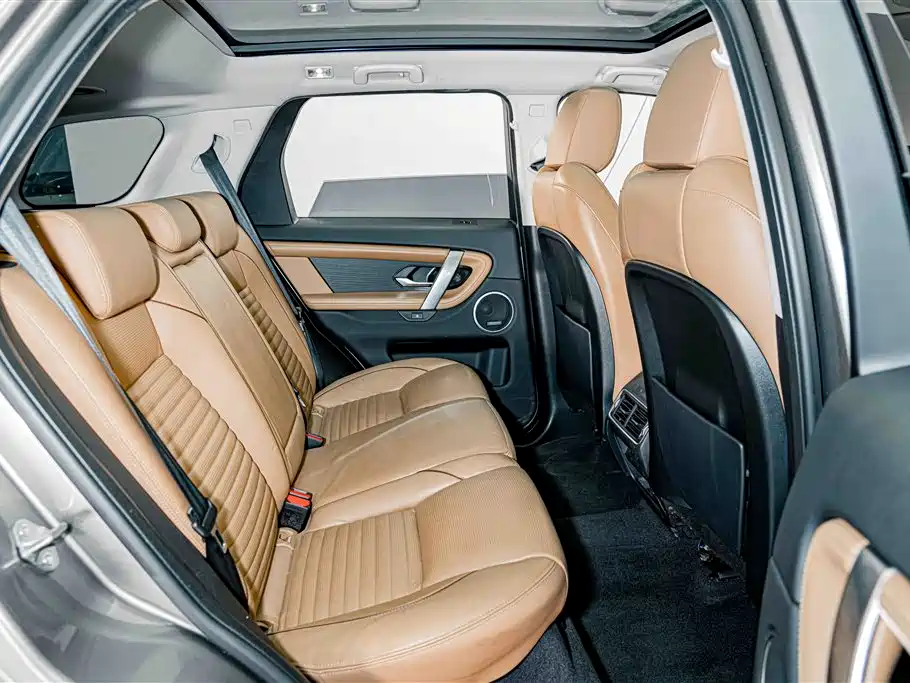 Land Rover Discovery Sport — фото 21