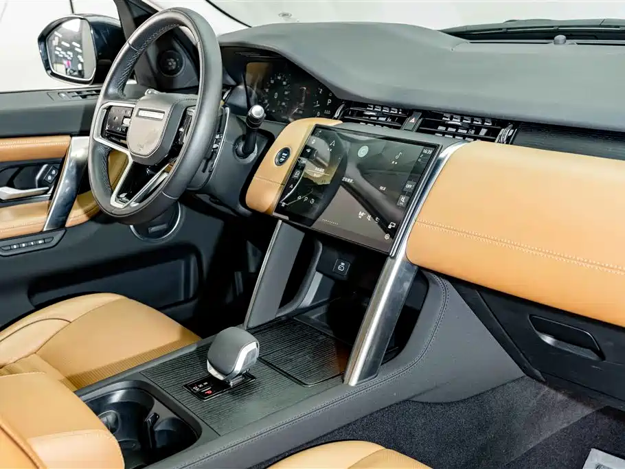 Land Rover Discovery Sport — фото 18
