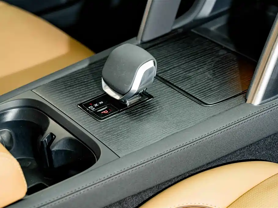 Land Rover Discovery Sport — фото 19