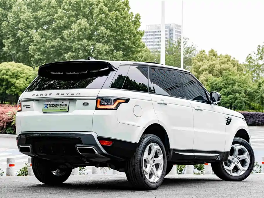 Land Rover Sport PHEV — фото 6