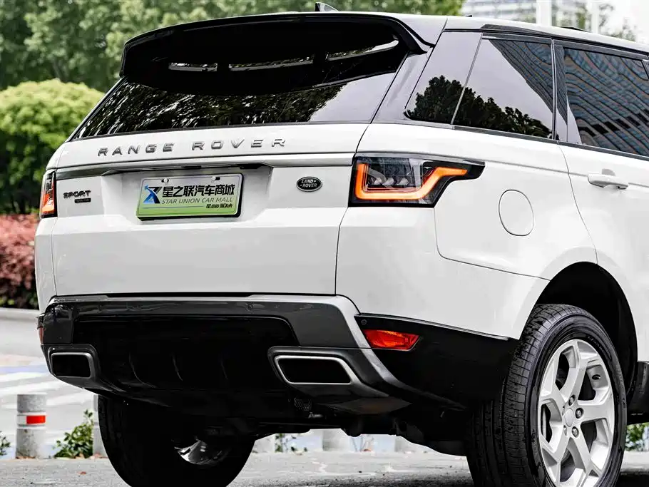 Land Rover Sport PHEV — фото 7