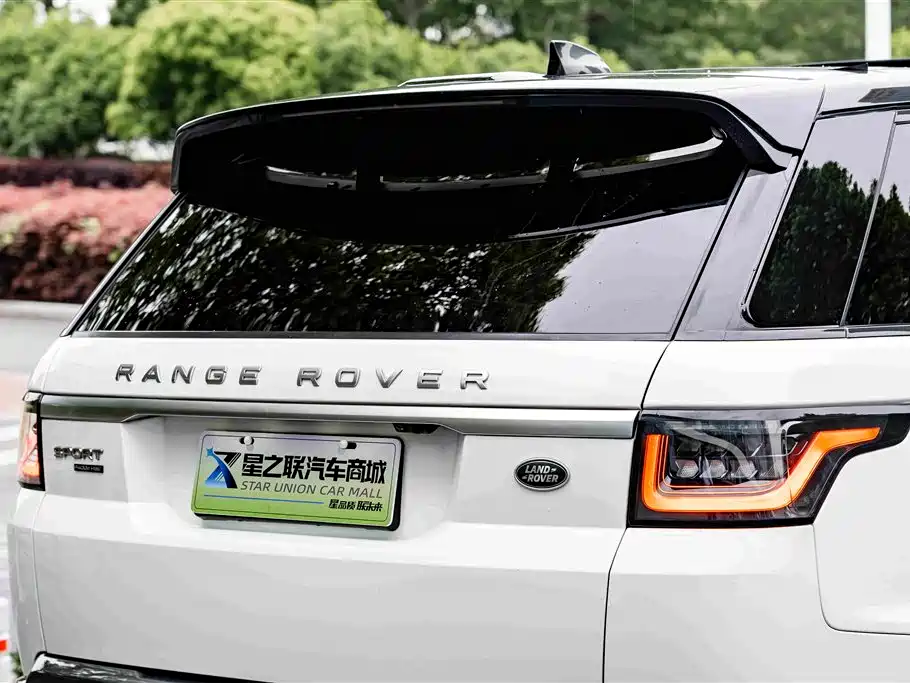 Land Rover Sport PHEV — фото 8