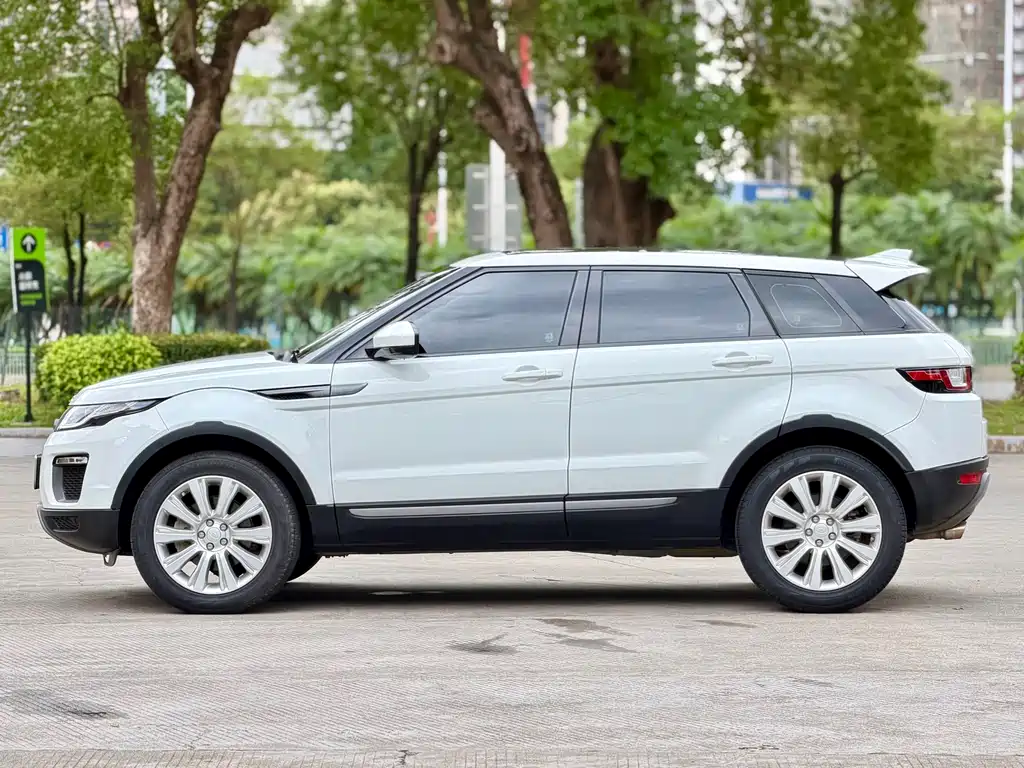 Land Rover Evoque — фото 4