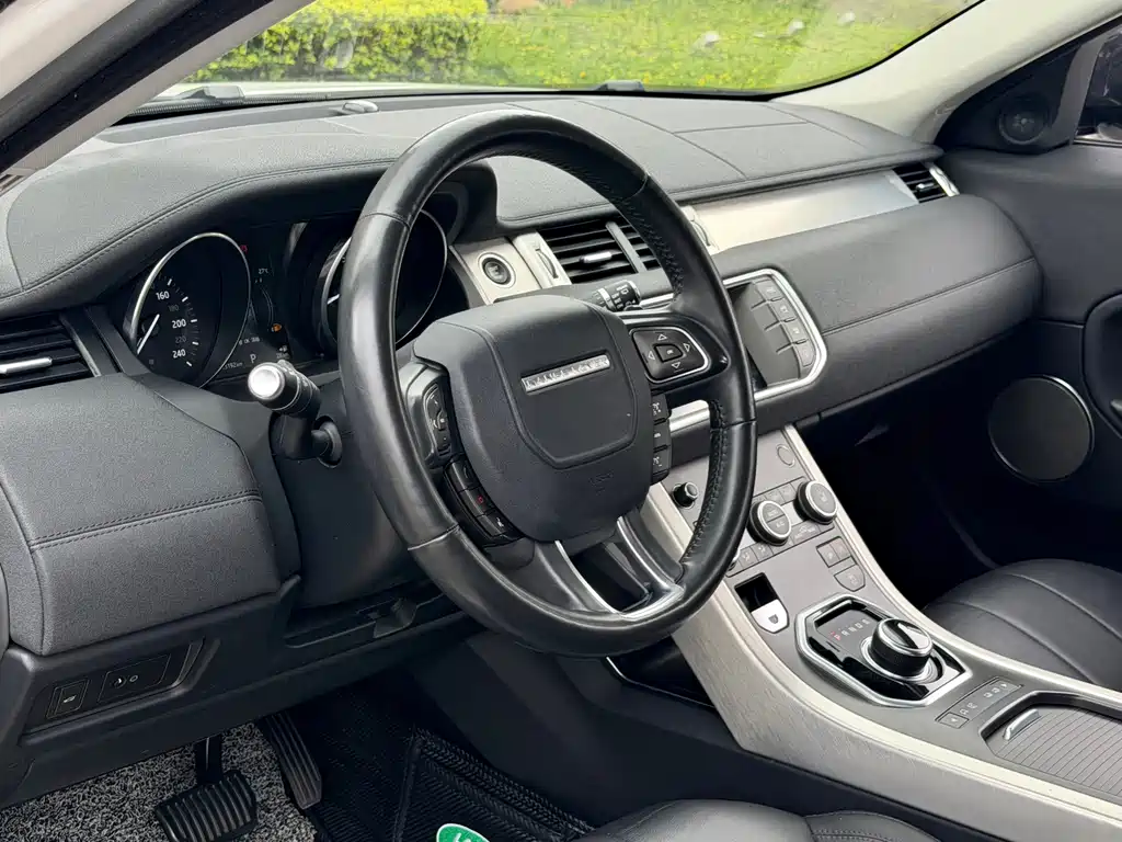 Land Rover Evoque — фото 8