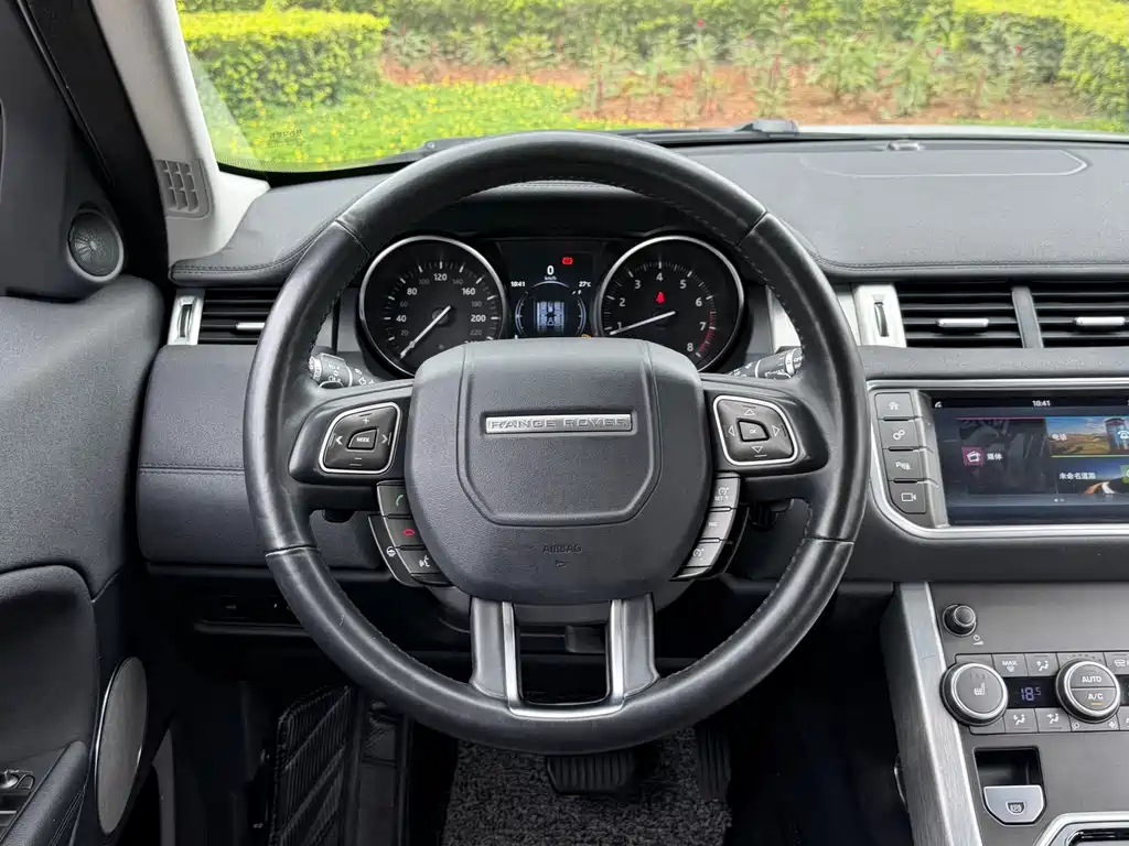 Land Rover Evoque — фото 10