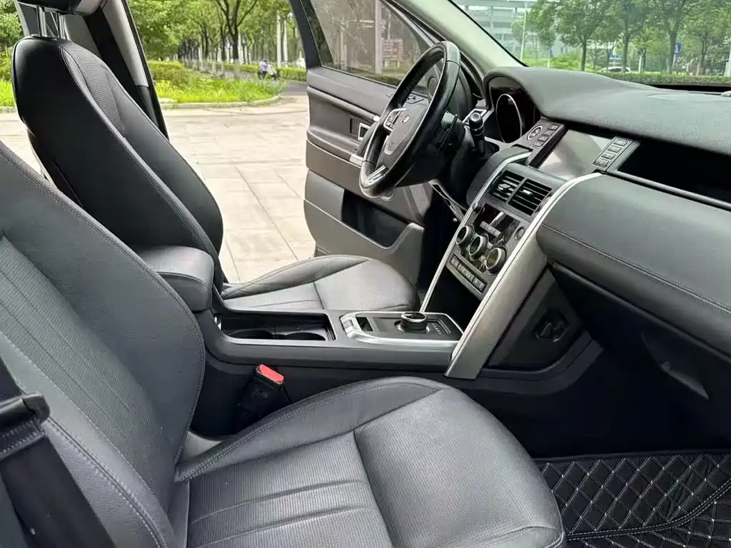 Land Rover Discovery Sport — фото 8